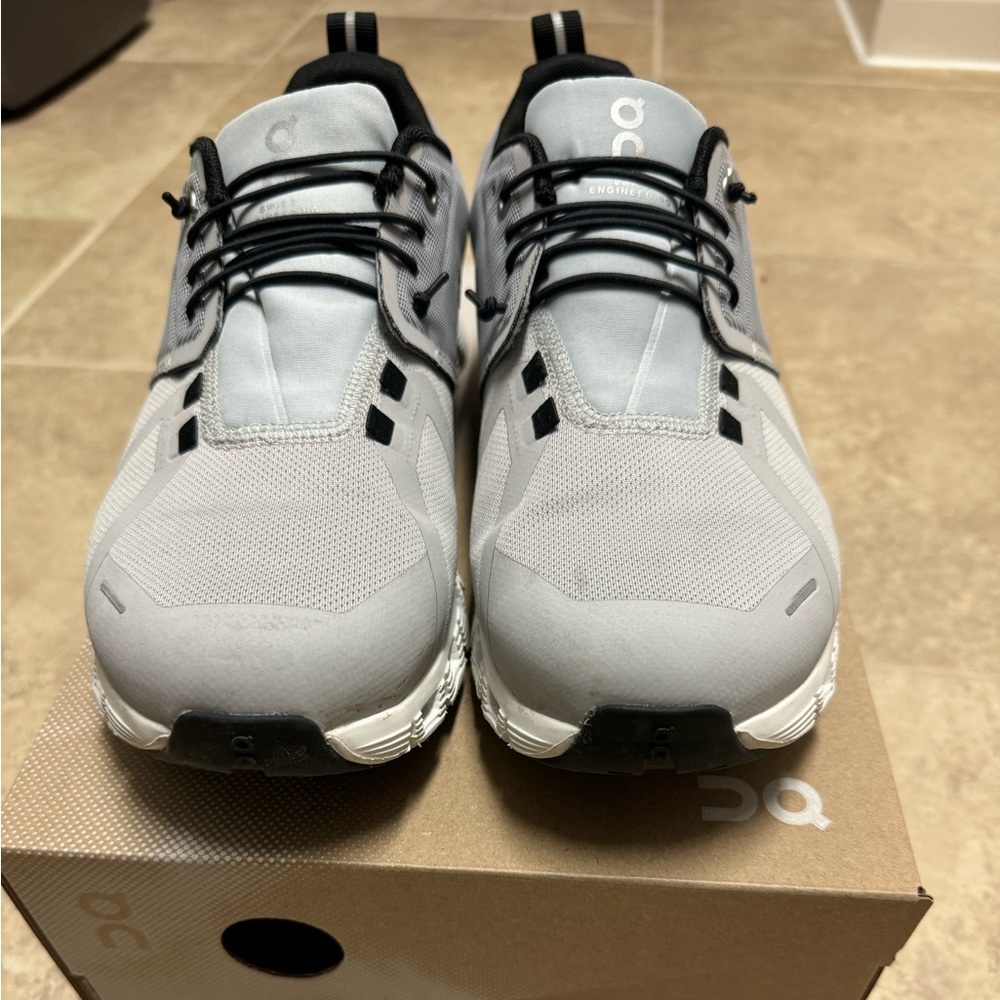 Brand New ON CLOUD WATERPROOF CLOUD 5